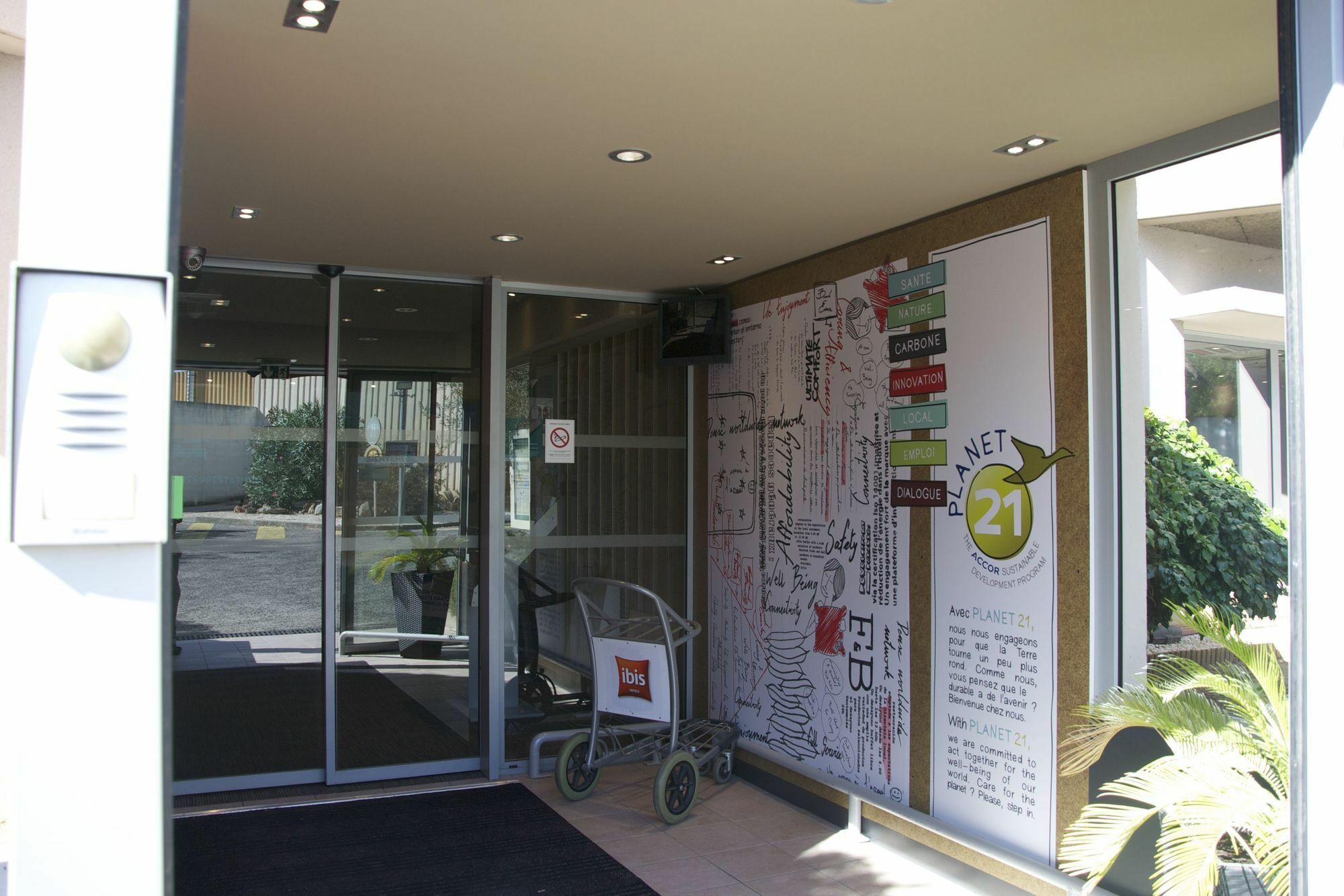 Ibis Toulon La Seyne Sur Mer Екстер'єр фото